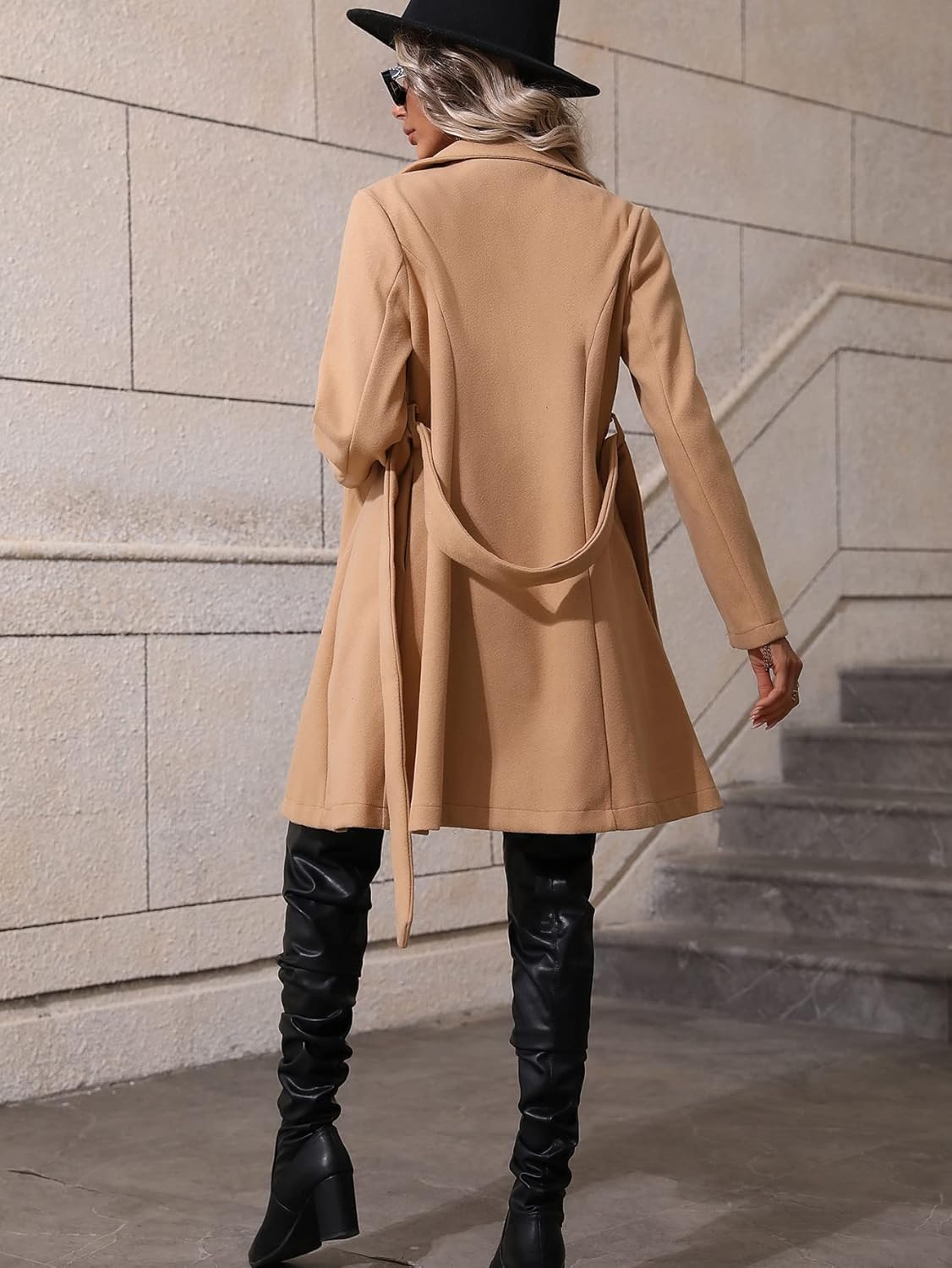 Trench croisé avec col et ceinture – style hiver chic - parisienne chic