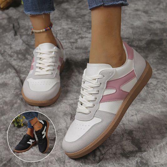 Pas Chic – Chaussures à Lacets - parisienne chic