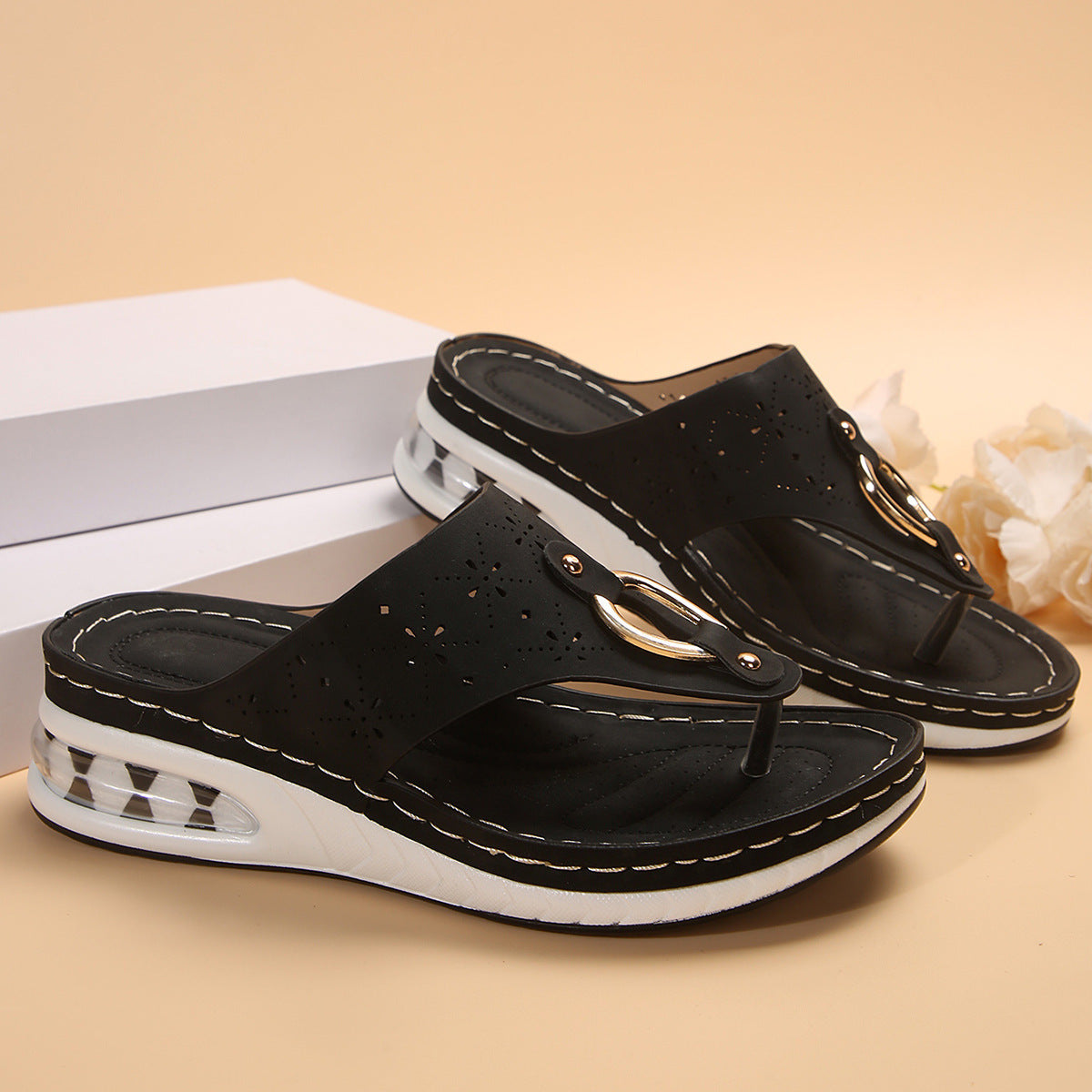 Sandales design creux confortable - parisienne chic